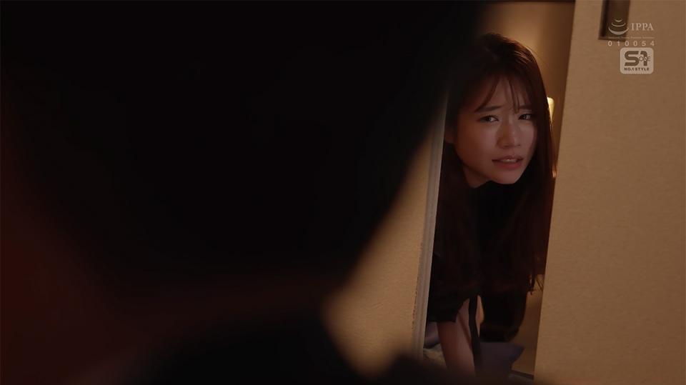 从反抗到沉沦 办公室恋情被揭穿后 公司前台小姐姐选择了顺从[15P]