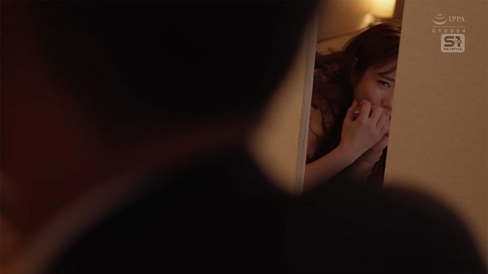 从反抗到沉沦 办公室恋情被揭穿后 公司前台小姐姐选择了顺从[15P]