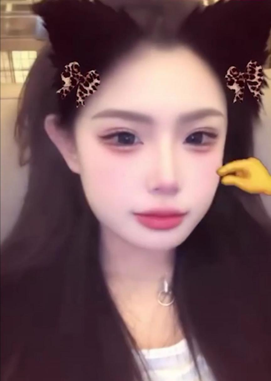 分享精神小妹一个，带符文增强[12P]