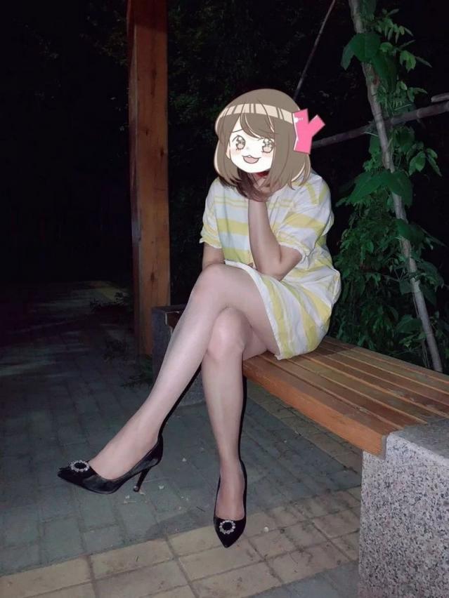 新收的短发离异骚货[14P]