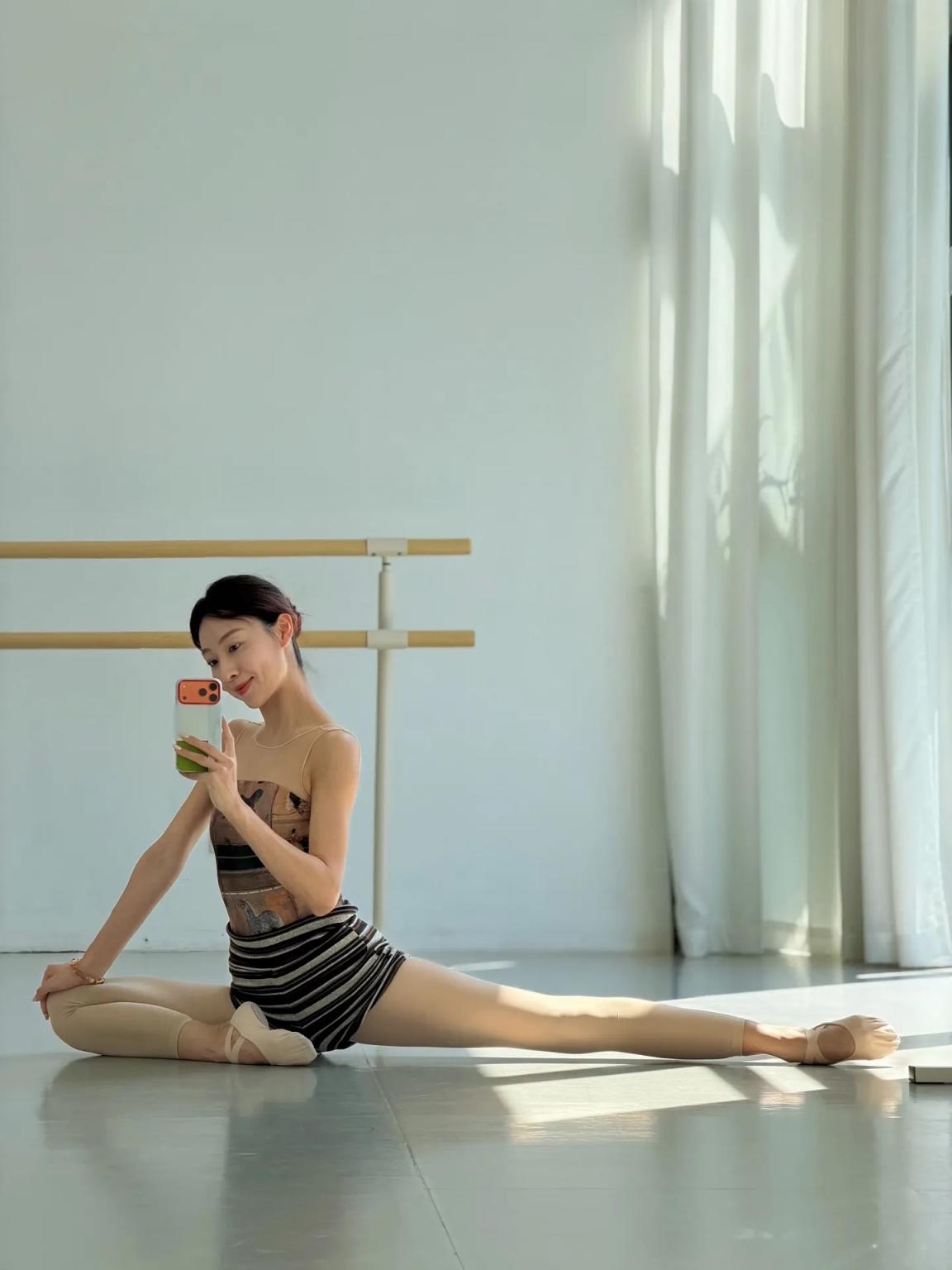 分享网络上舞蹈生的脚，后面可能有你们喜欢的吧[57P]