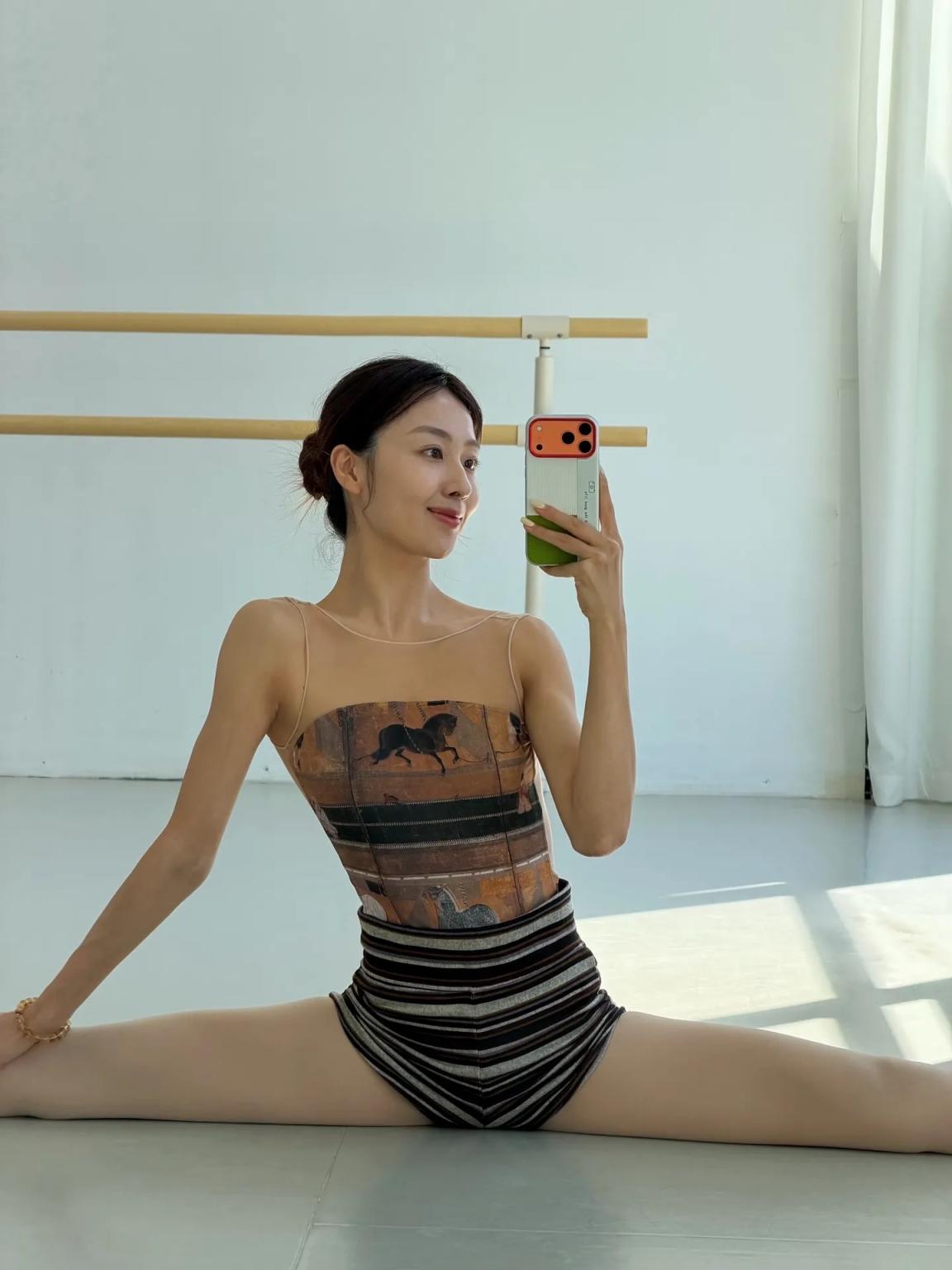 分享网络上舞蹈生的脚，后面可能有你们喜欢的吧[57P]
