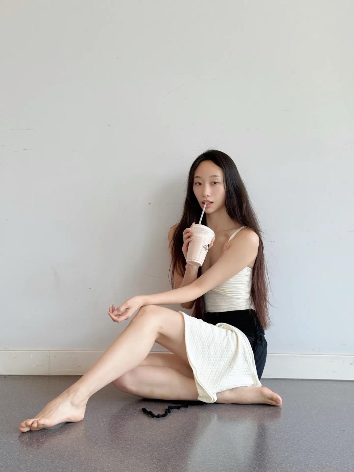 分享网络上舞蹈生的脚，后面可能有你们喜欢的吧[57P]