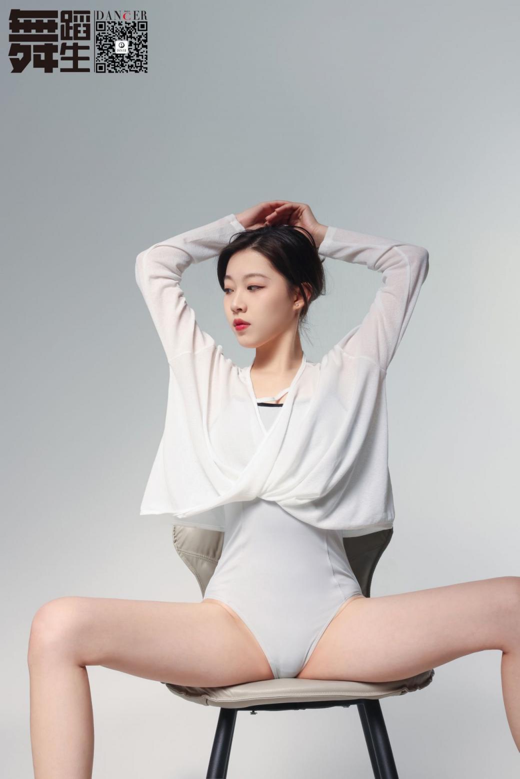 分享网络上舞蹈生的脚，后面可能有你们喜欢的吧[57P]