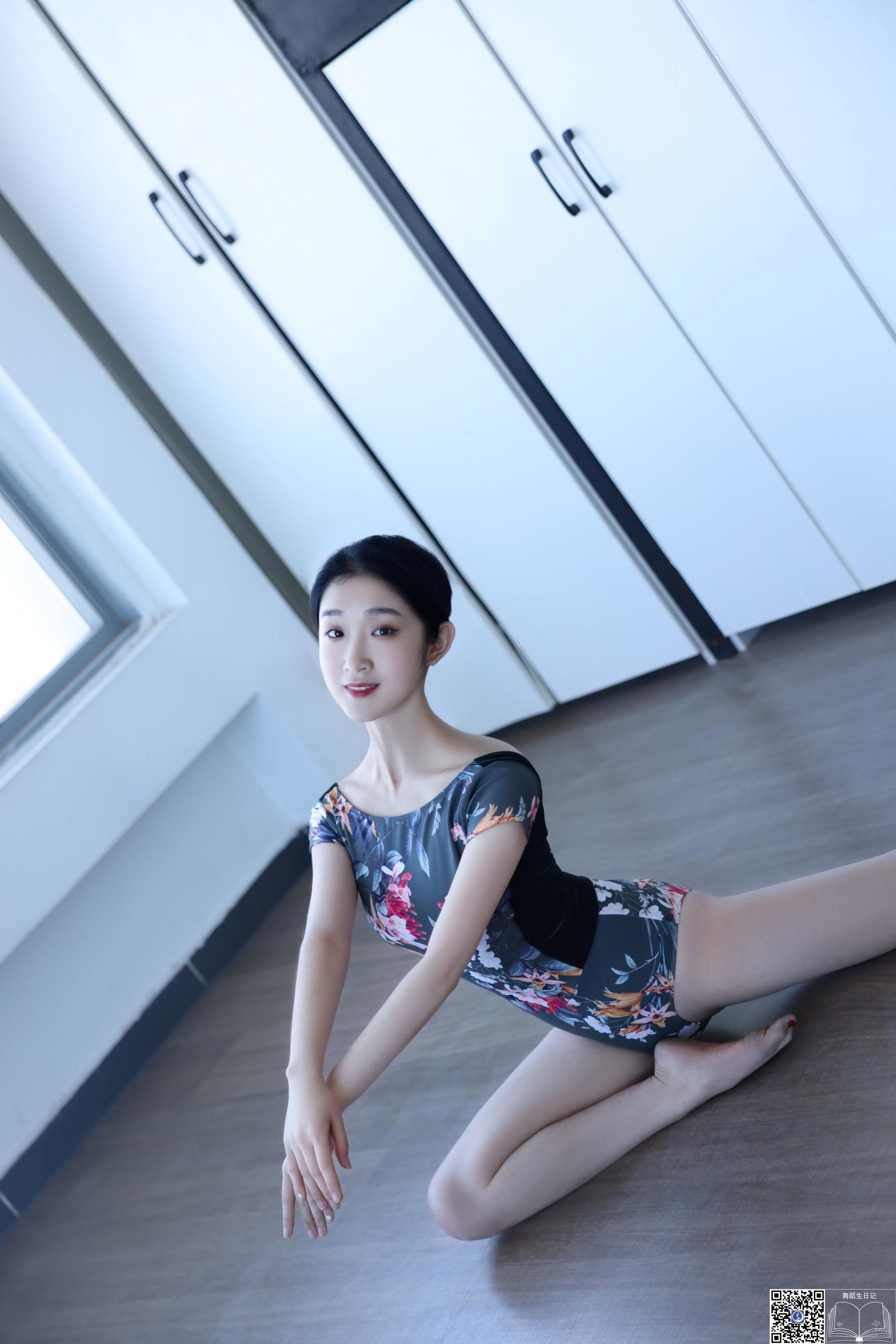 分享网络上舞蹈生的脚，后面可能有你们喜欢的吧[57P]