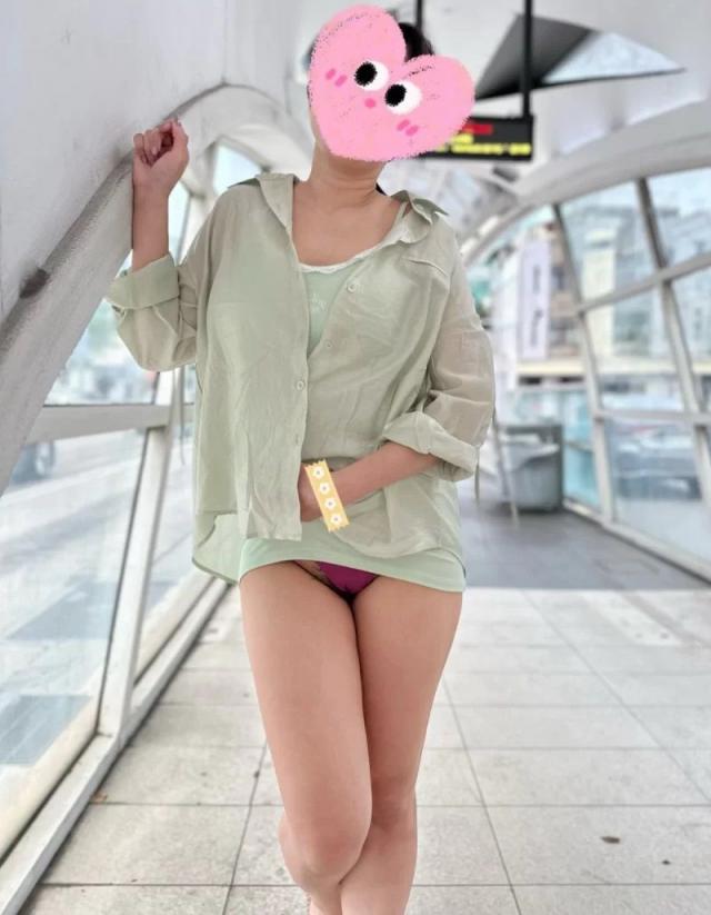 衣服越少,幸福越多[15P]