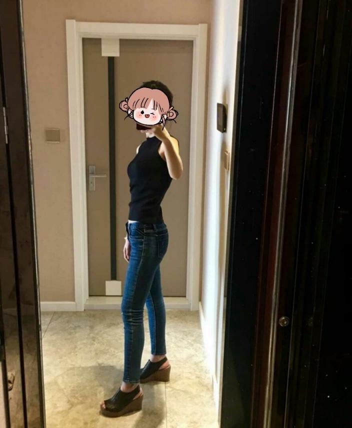 欲望很强的护士生活照及自慰的样子[16P]