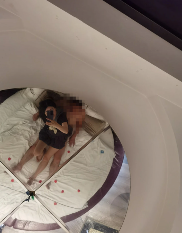 极品少妇六一儿童节出来找我偷情[20P]