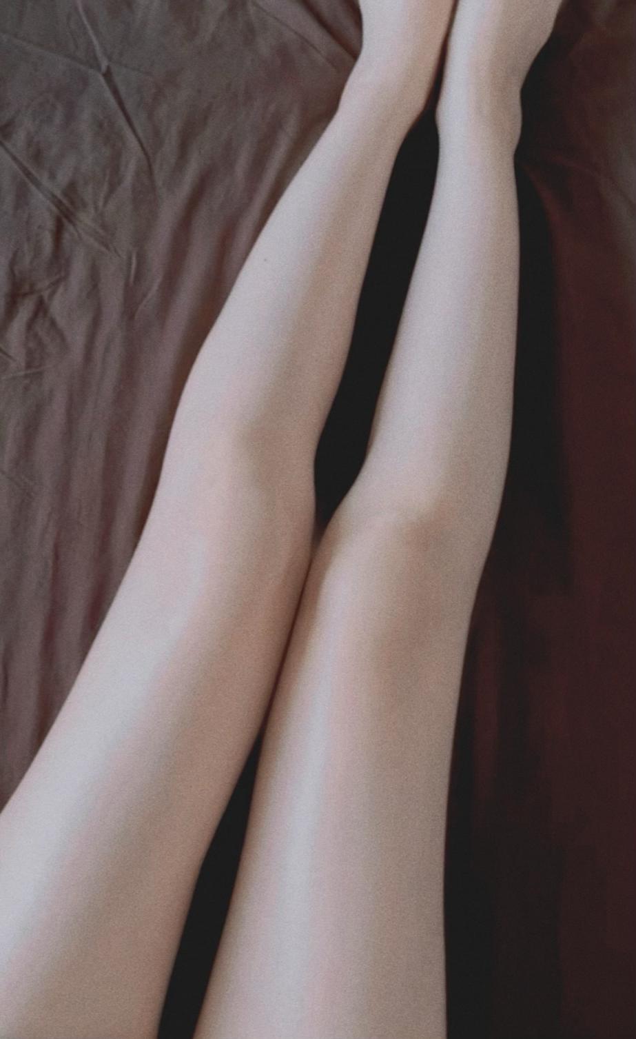 哄到了一个大学小妹妹的私照，好嫩啊！～[22P]