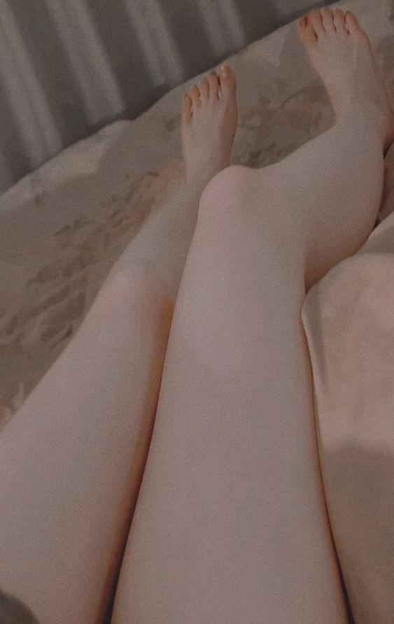 哄到了一个大学小妹妹的私照，好嫩啊！～[22P]