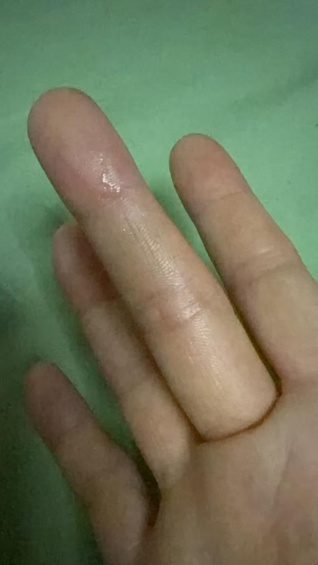 一个熟女弄爽了，就一直让我去找她[12P]