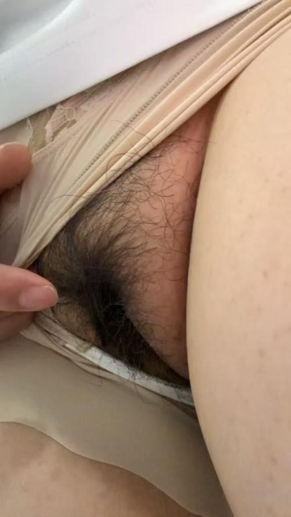 一个熟女弄爽了，就一直让我去找她[12P]