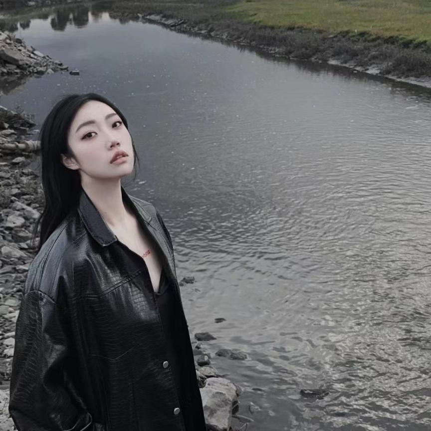 人妻女友的秘密 第225期 兄弟最近上的5位美女[50P]