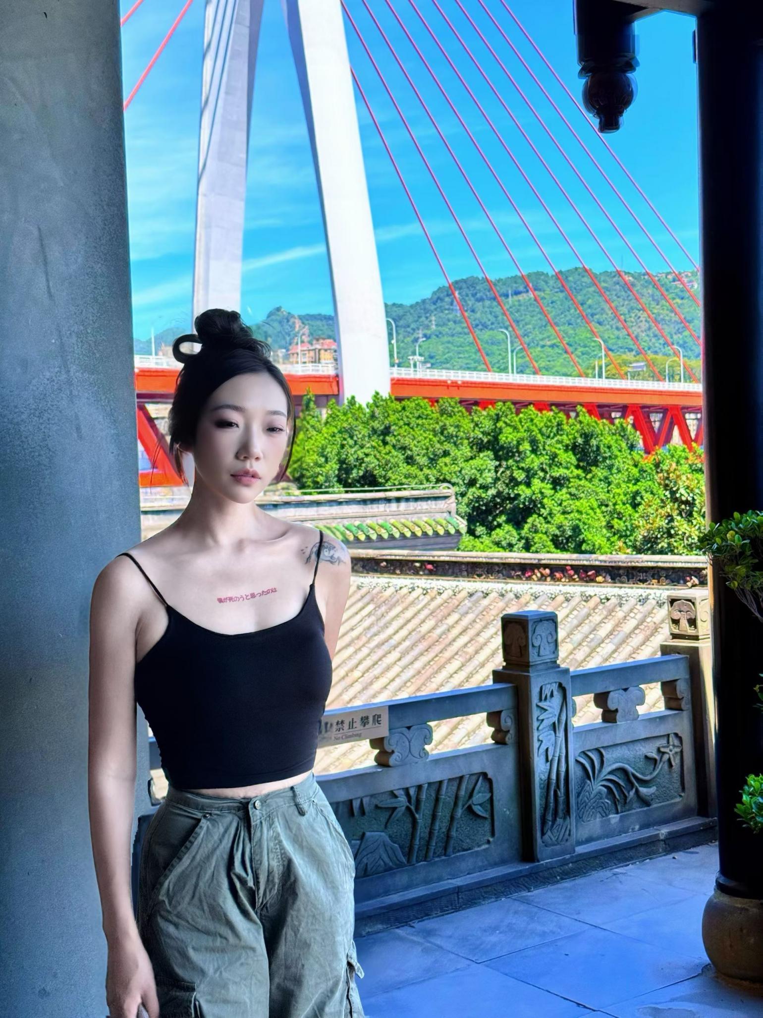 人妻女友的秘密 第225期 兄弟最近上的5位美女[50P]