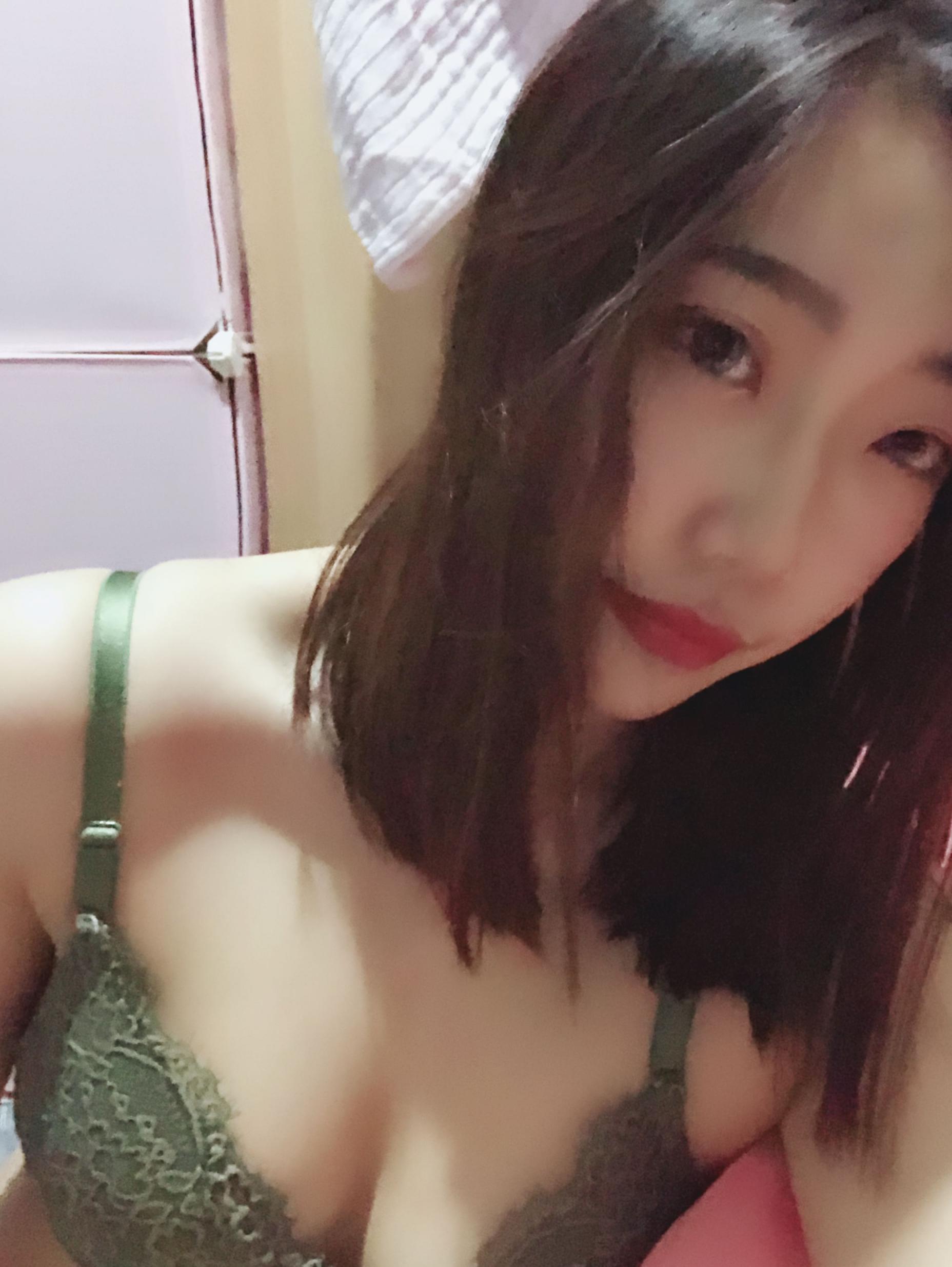 人妻女友的秘密 第225期 兄弟最近上的5位美女[50P]