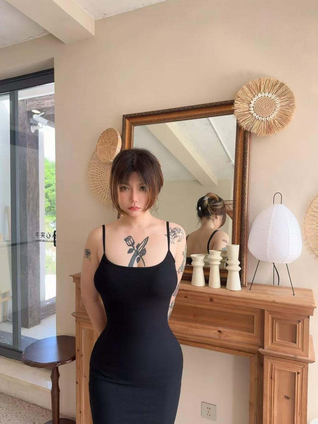 人妻女友的秘密 第225期 兄弟最近上的5位美女[50P]
