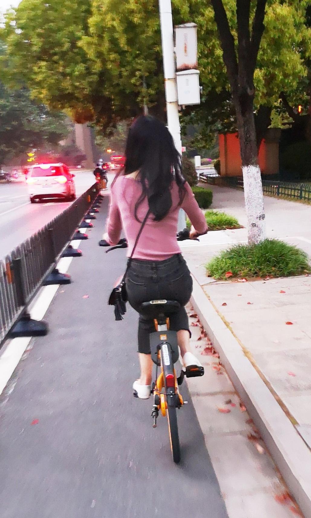 高中时她是隔壁班的语文课代表默契十足[29P]