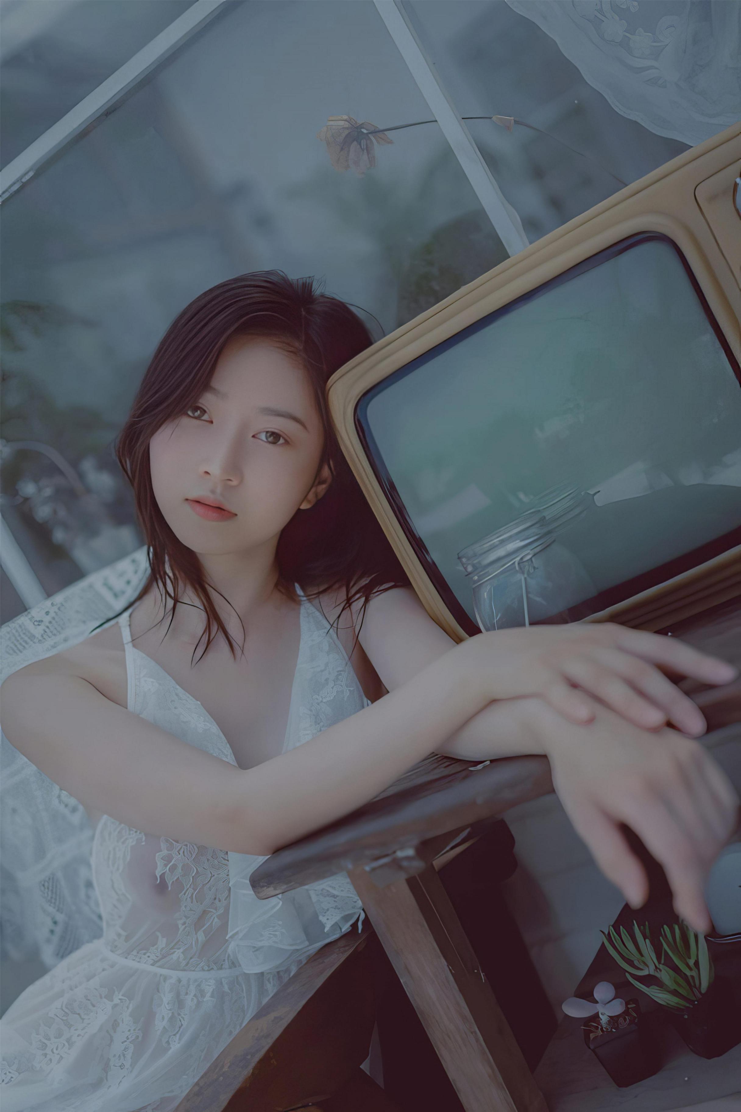 【套圖x18】熙蕾學姐～黑色網襪美腿[20P]