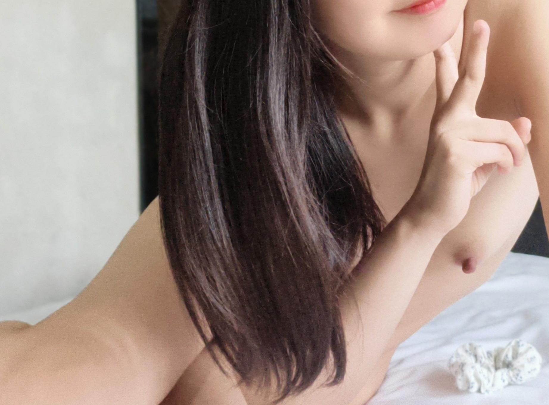 98年白嫩清纯少妇第4期，红色内衣，抱起双腿深深插入[12P]