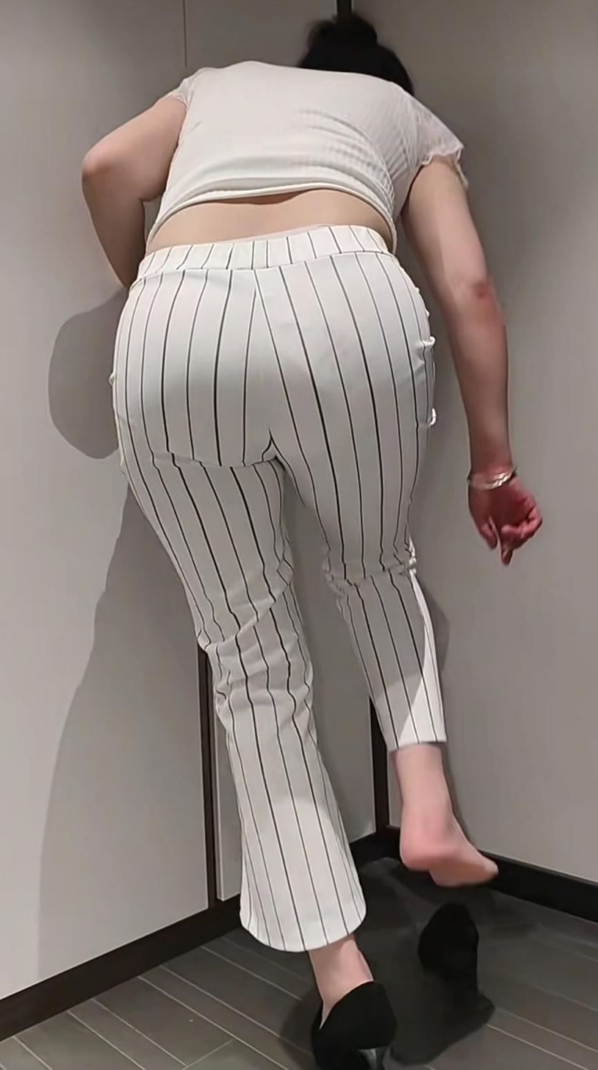 分享老婆的大翘臀 [23P]