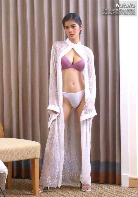 【套圖x19】鈴木美咲-明明有男朋友，很吸引人的高校生[34P]