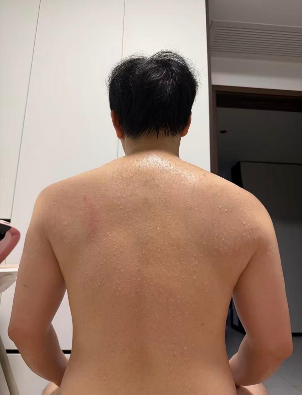 120％出汗，我与98年娇妻液体日常行动  [14P]