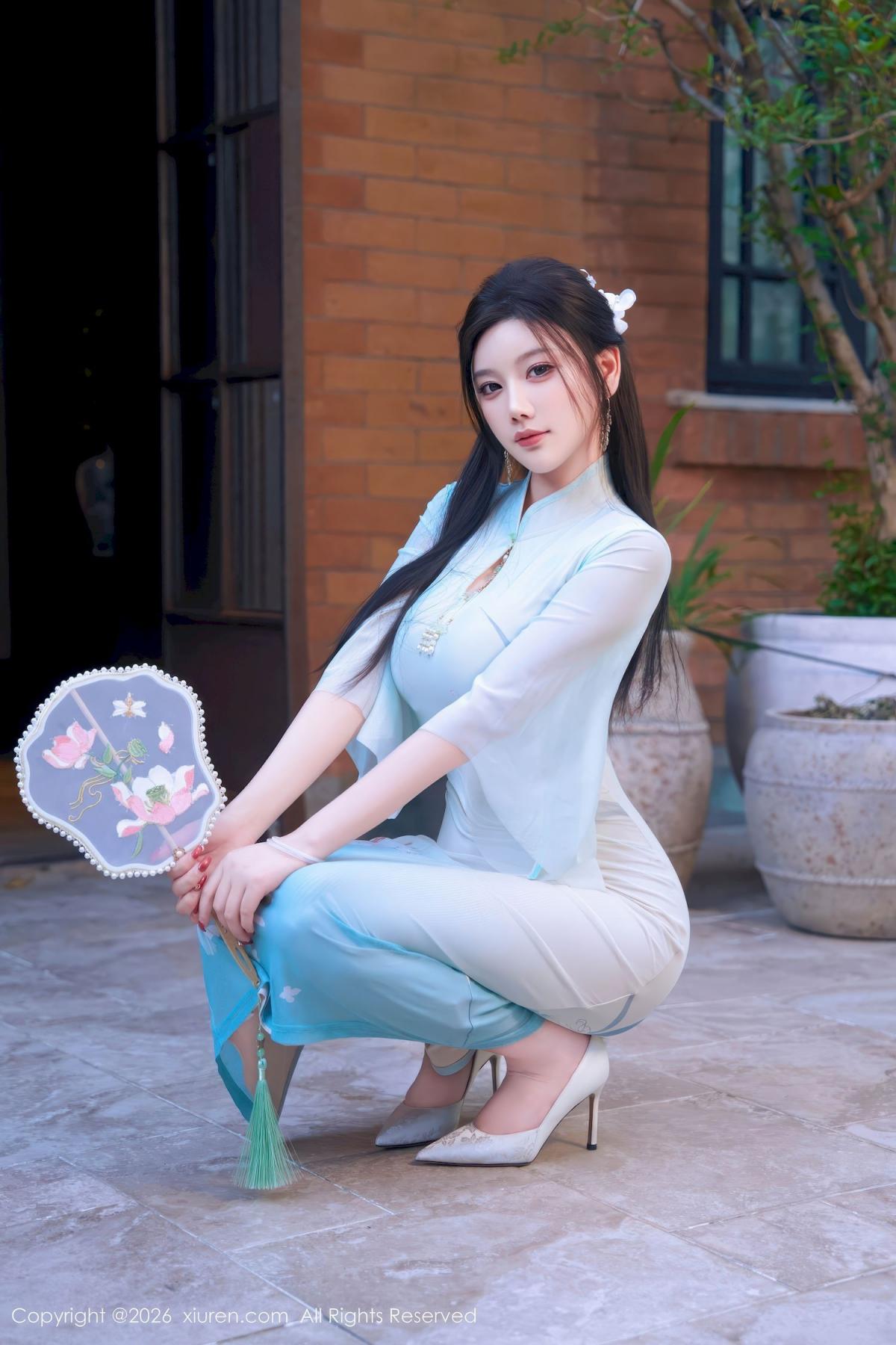 温柔大长腿美女性感优雅翘臀[28P]