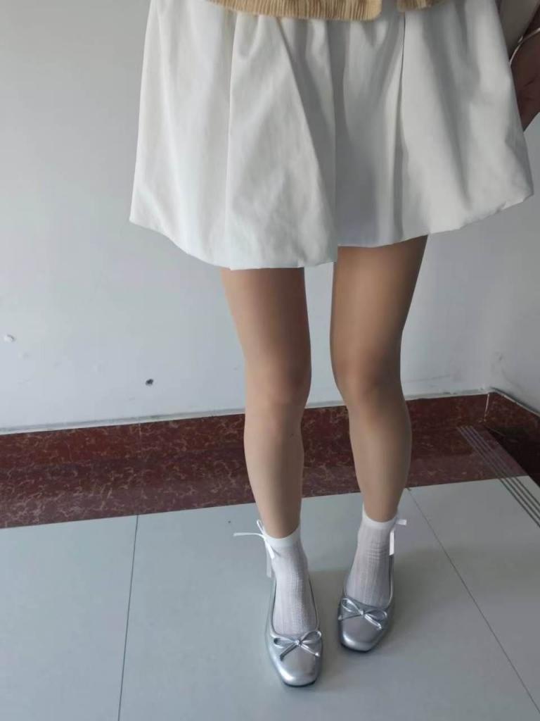 丝袜里藏着一点温柔[13P]
