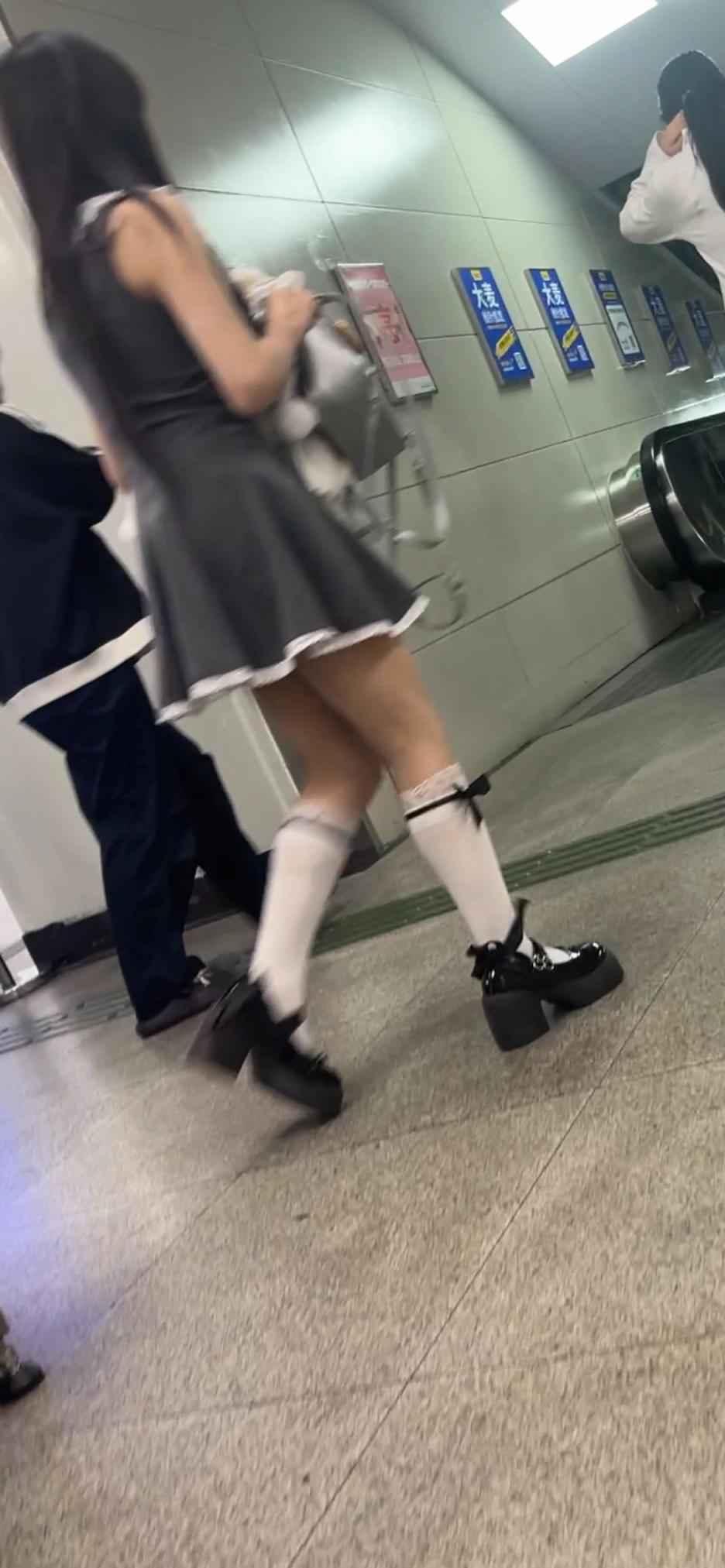 贵在真实，漂亮的妹子拍不到正面就AI来凑[19P]