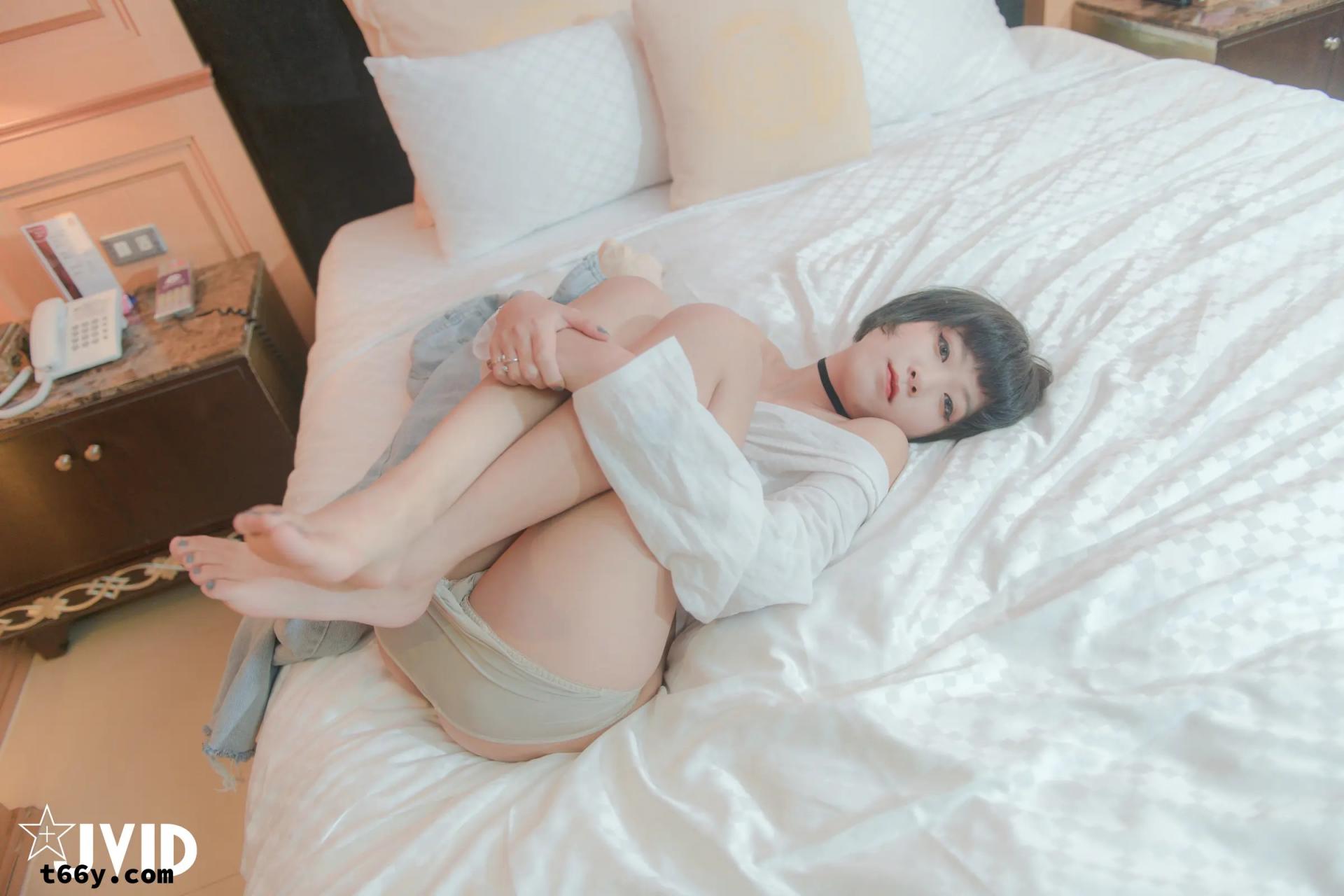 【套圖x35】Myu_a（뮤아）-月夜拍窗B[30P]