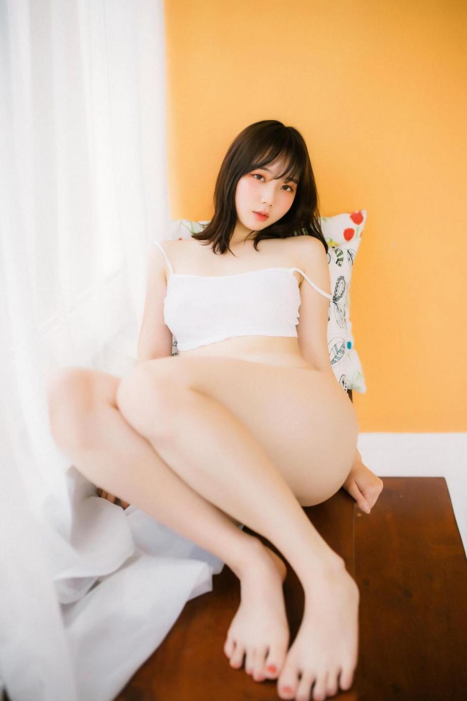 【套圖x35】Myu_a（뮤아）-月夜拍窗B[30P]
