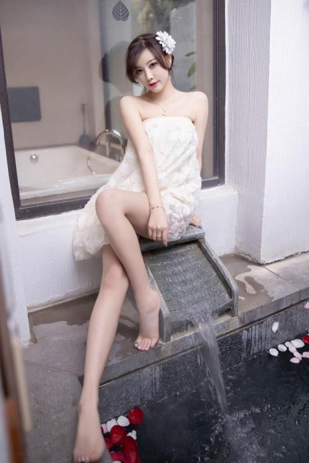 【套圖x33】魚子醬fish 校服爆乳jk [20P]