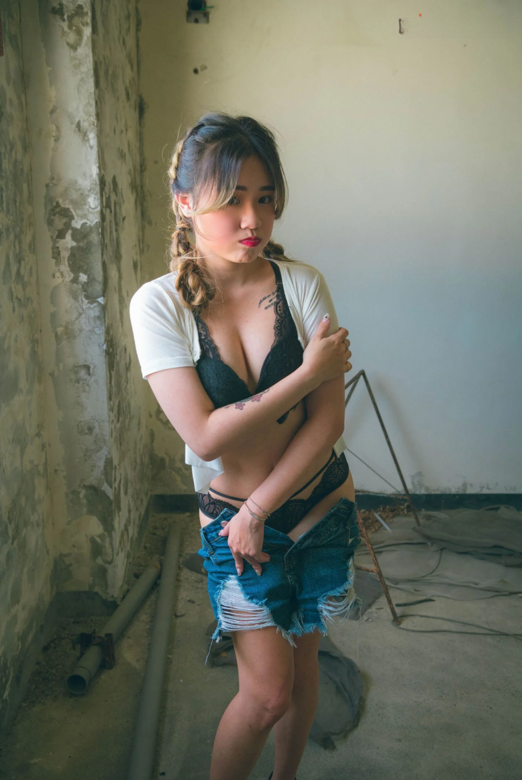 【套圖x33】魚子醬fish 校服爆乳jk [20P]
