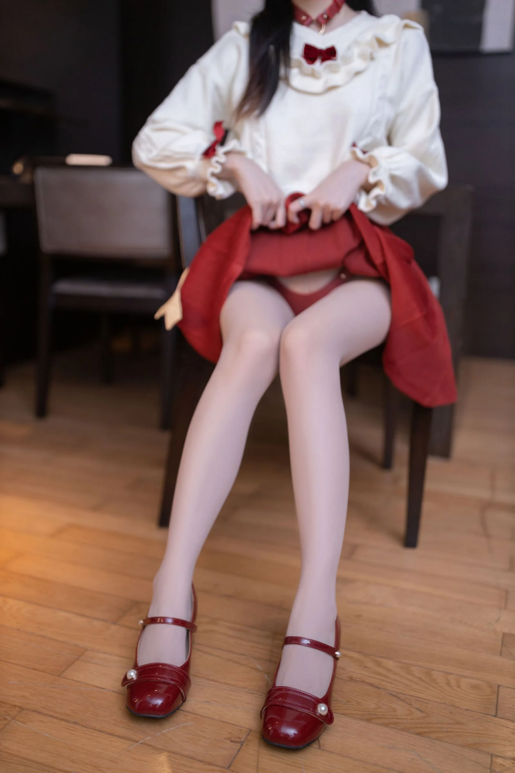 【套圖x33】莉音秘密吊帶絲襪[37P]