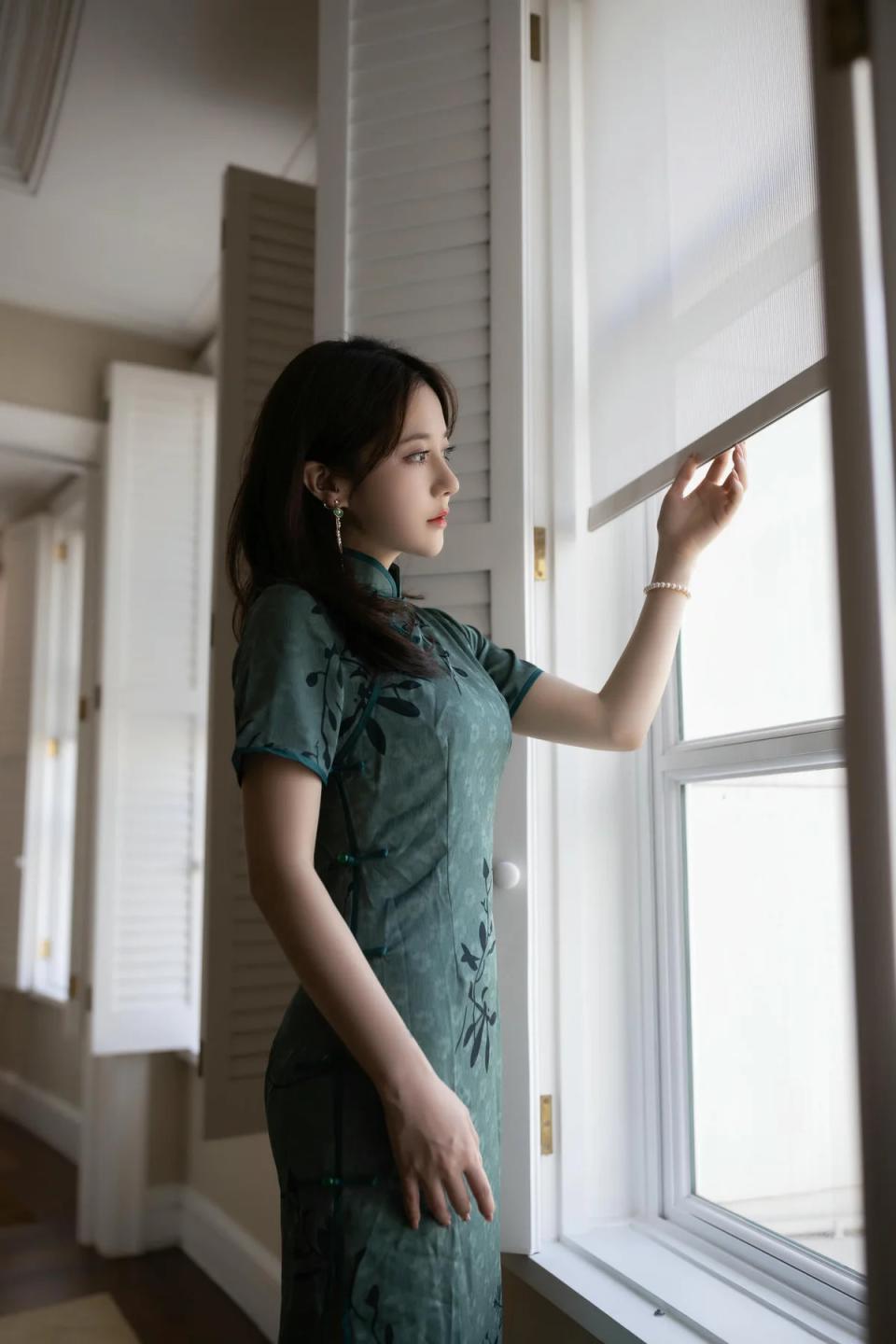 【套圖x28】這頂級的少婦操起來到底什麼感覺[29P]