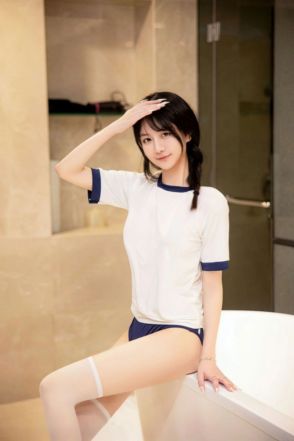 【套圖x24】頂級少婦的極品M腿～菊花和騷穴也是超級粉嫩[28P]