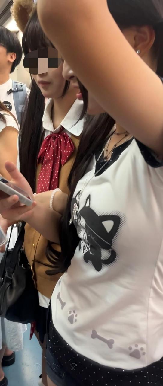 贵在真实，白丝白丝，大腿大腿~[13P]