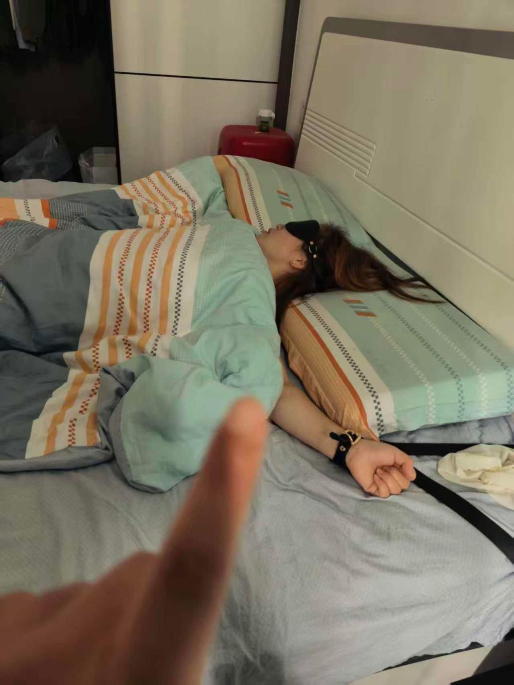 骚妇头头真大，皮肤又挺细腻，还有浓浓的居家感 [11P]
