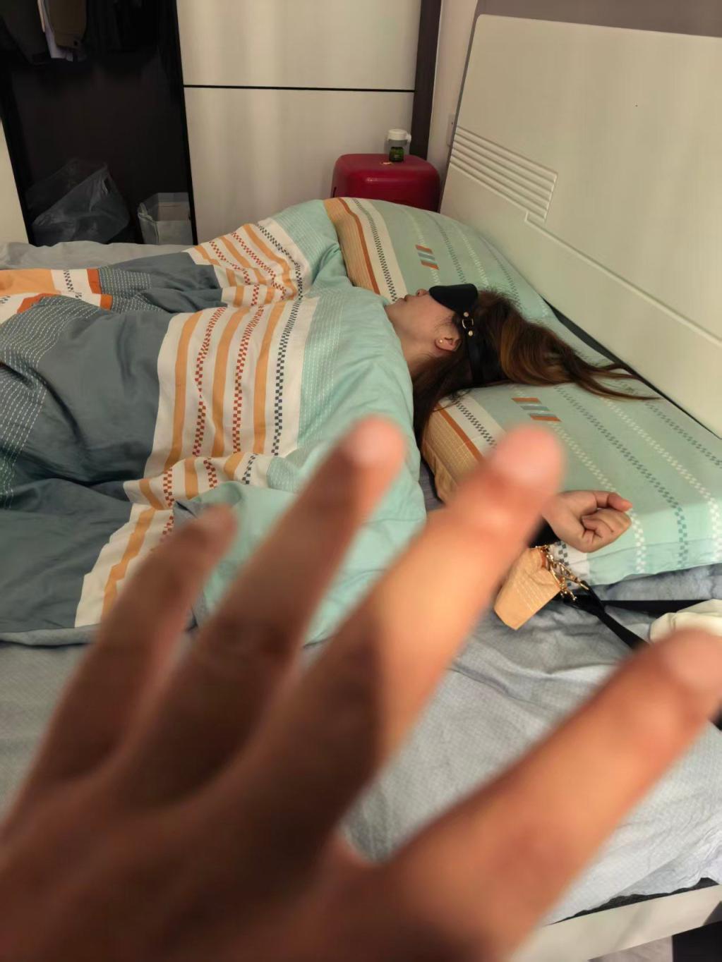 骚妇头头真大，皮肤又挺细腻，还有浓浓的居家感 [11P]