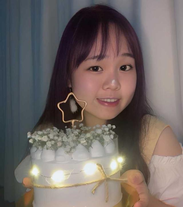 分享美女三位27[25P]