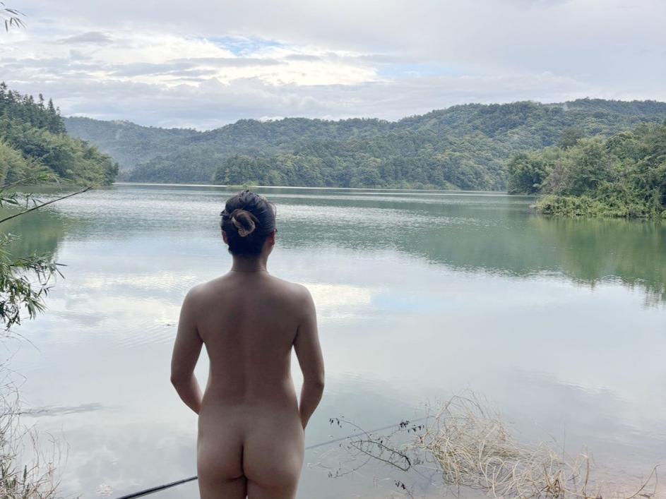中秋佳节爱娃祝大家“人月两臀圆”[42P]