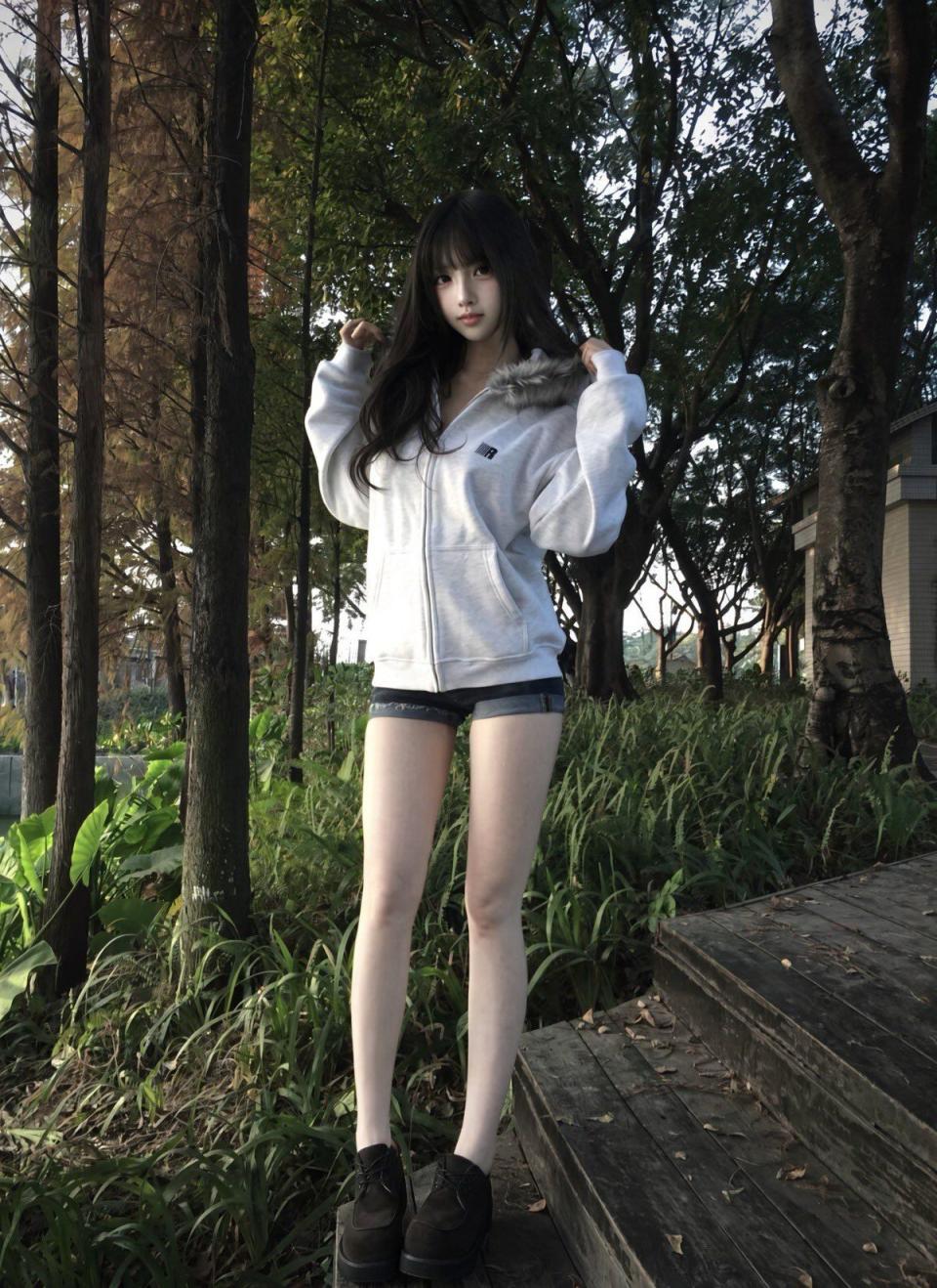 那些没人知道的夜晚，总是抱着不同的女人[24P]