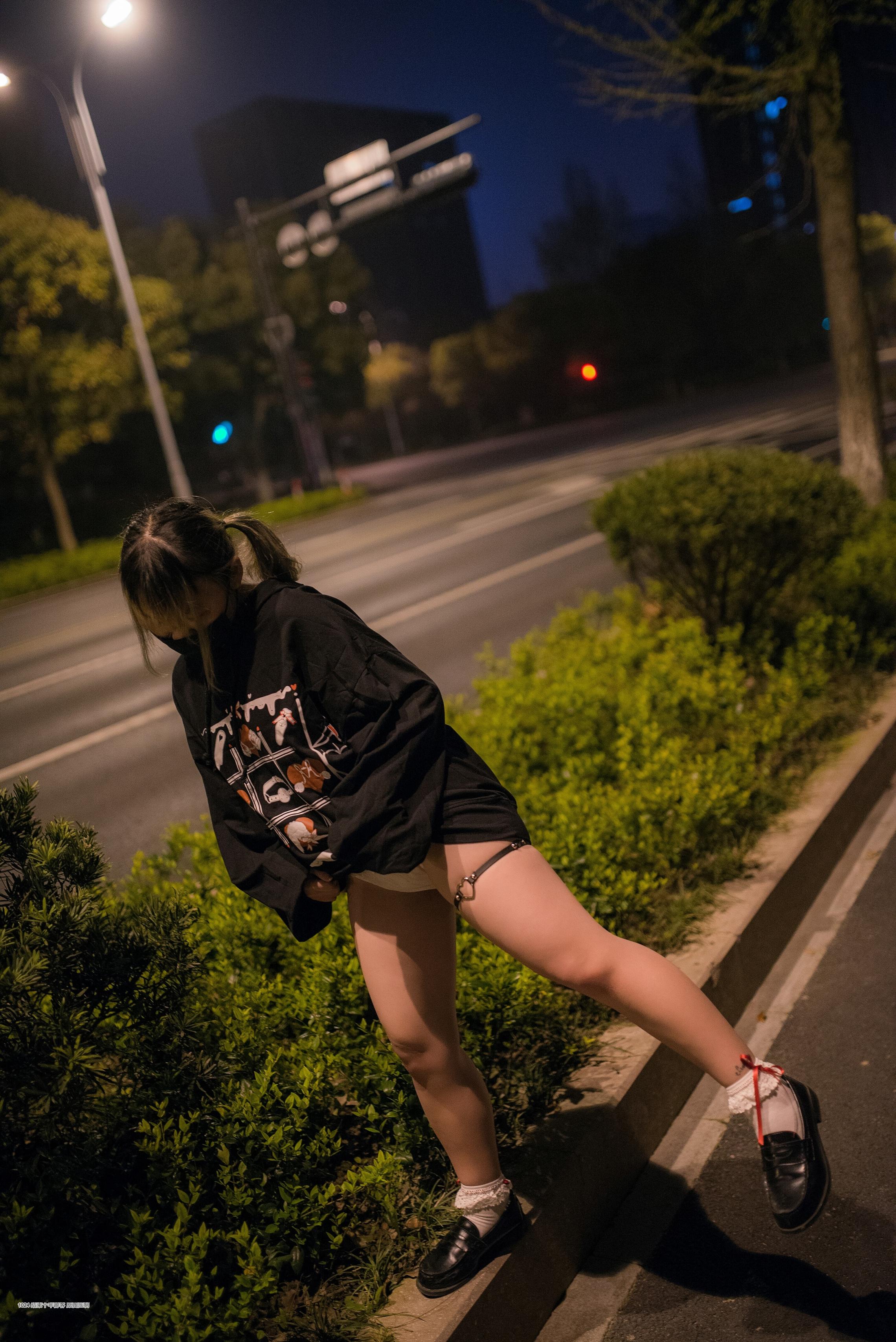 【套圖x35】甜仔凹凸有致的身材若隱若現[20P]